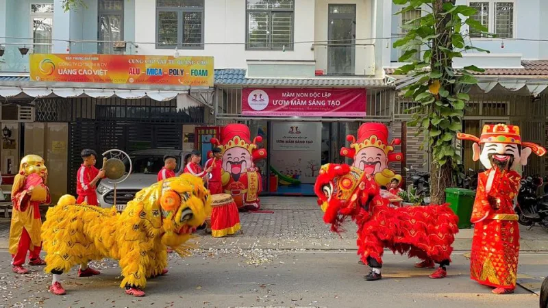 Múa lân khai trường — niềm vui đầu năm học 🎊